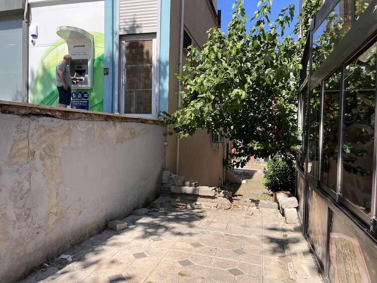 Kurtköy Mahallesinde Kiralık 16 m² Depo & Büro